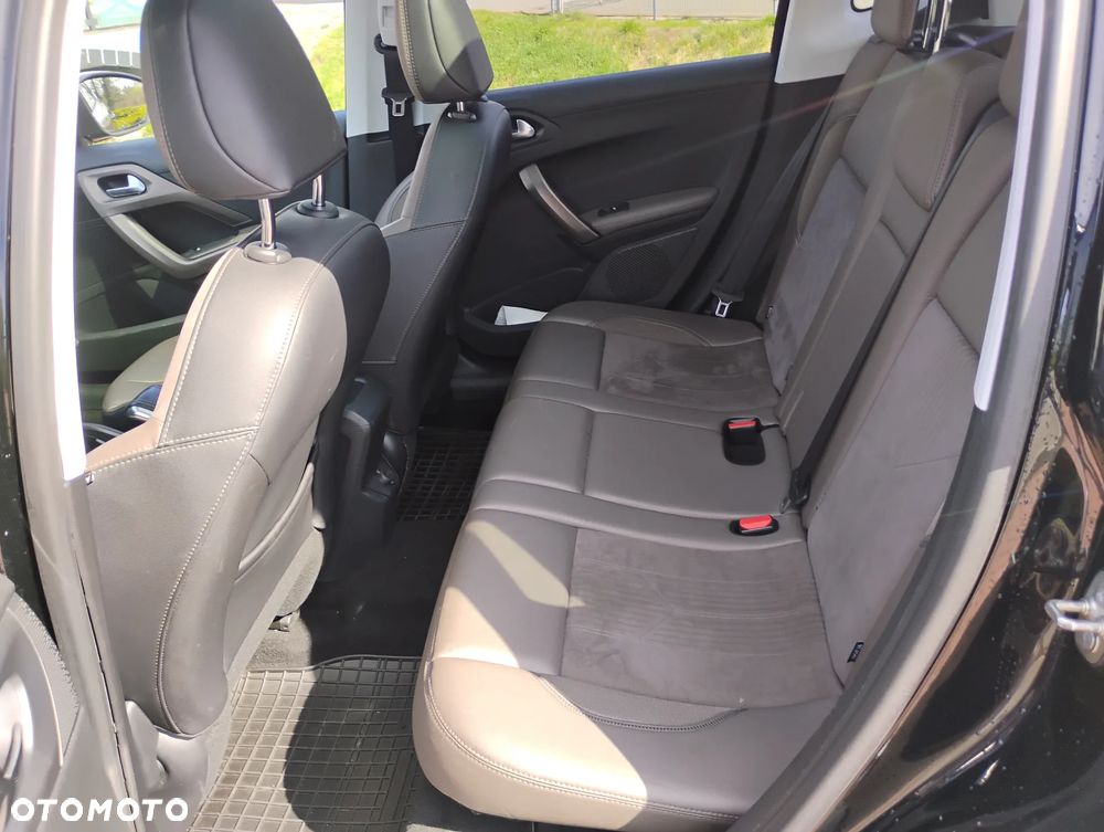 Peugeot 2008 e-HDi FAP 115 STOP & START Allure - 9