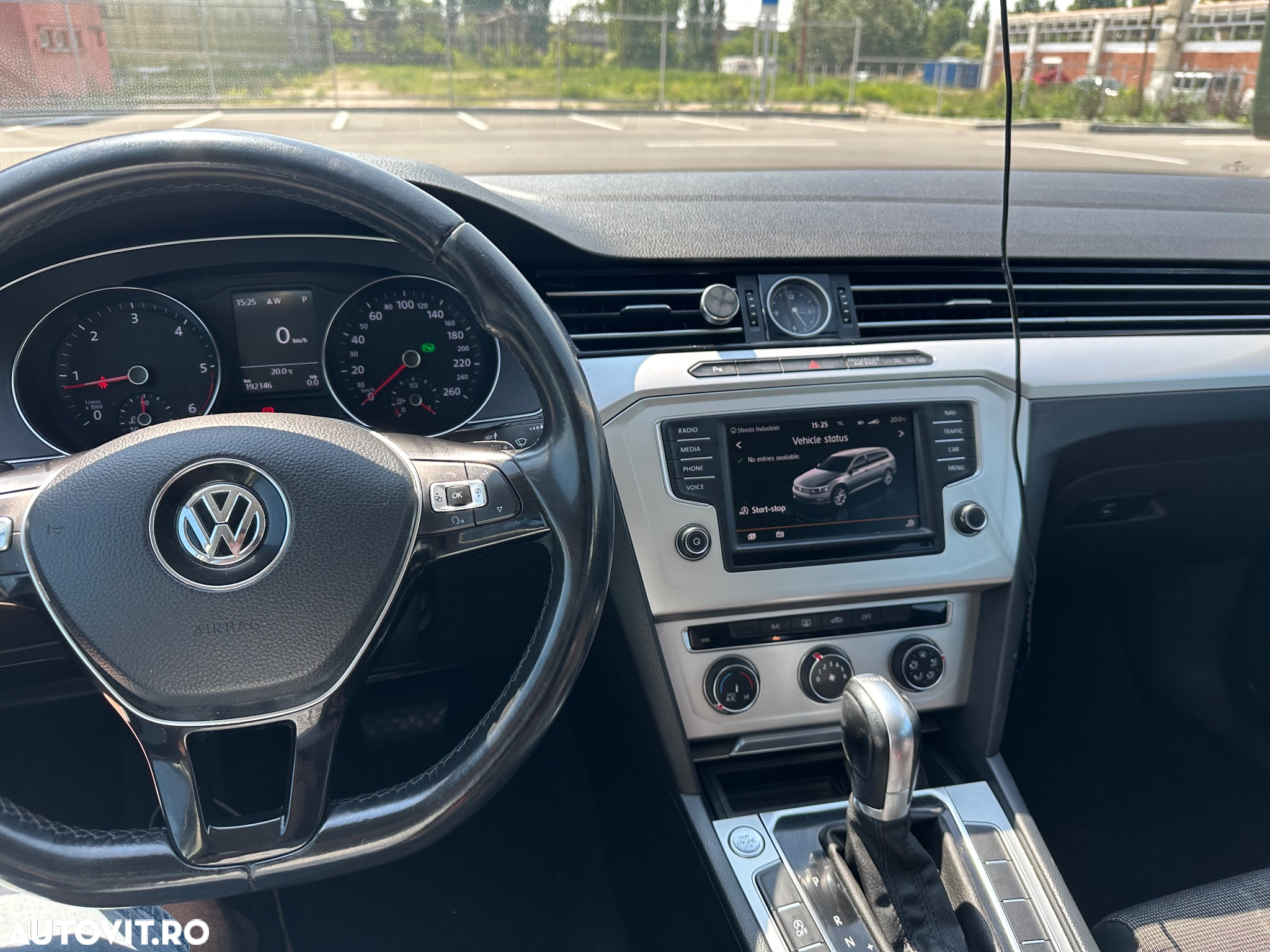 Volkswagen Passat 2.0 TDI (BlueMotion Technology) DSG Comfortline - 11