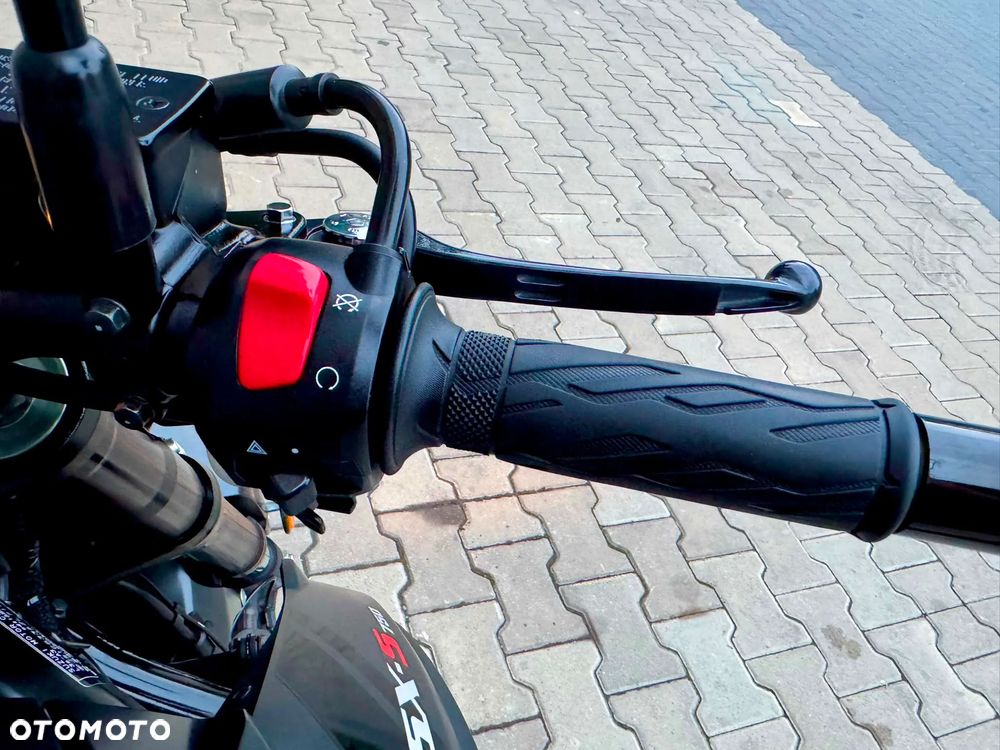 Suzuki GSX - 20