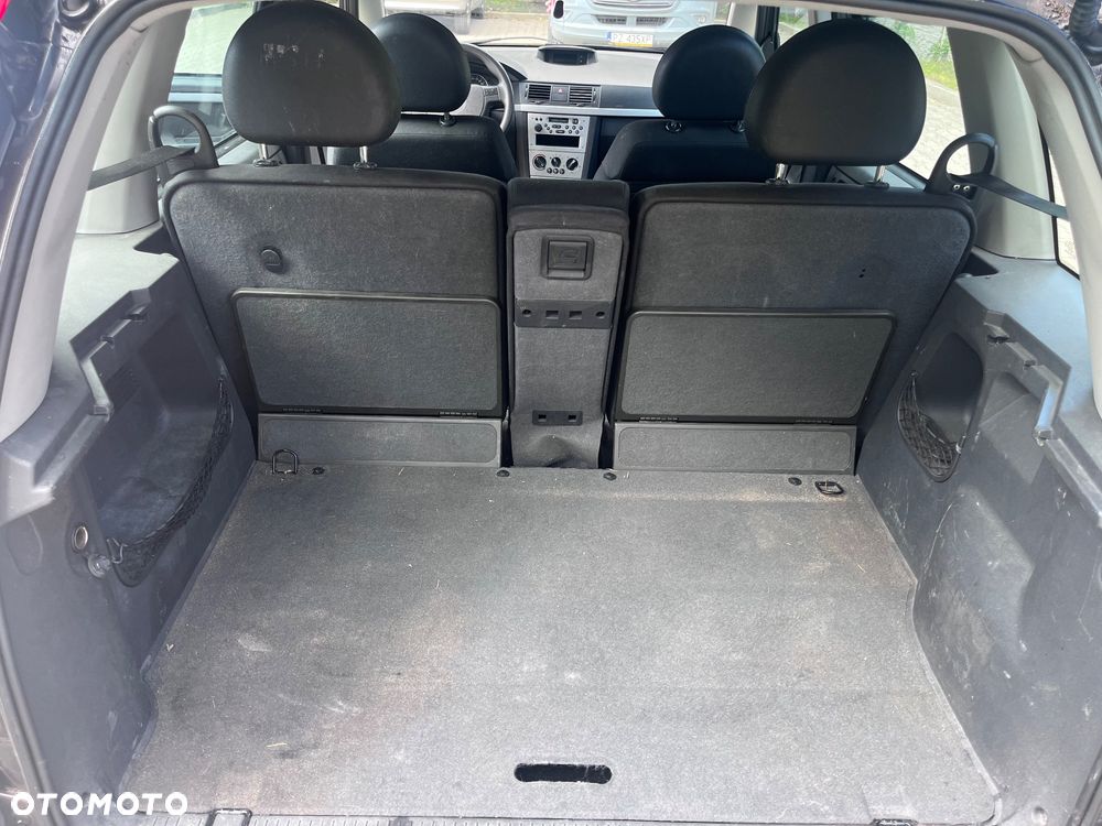 Opel Meriva - 11