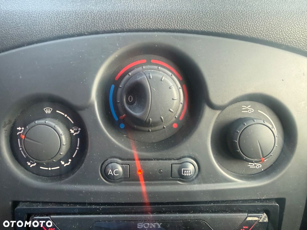 Renault Clio - 24