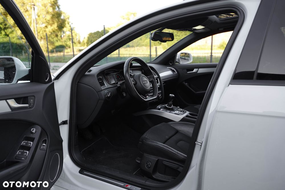 Audi A4 Avant 2.0 TDI DPF clean diesel S line Sportpaket - 16