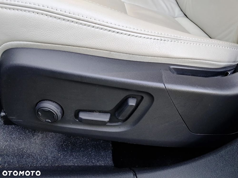 Volvo XC 40 T5 AWD Momentum - 19