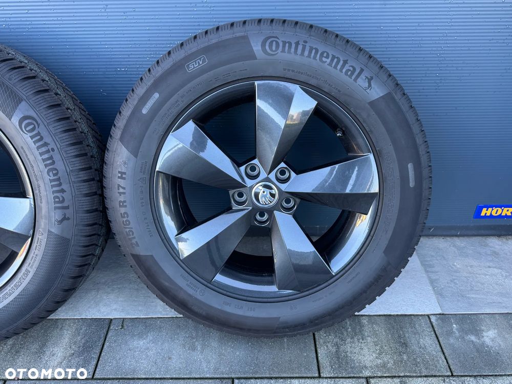 NR 567 Koła Zimowe Alufelgi Skoda Kodiaq 215/65/17 Continental Bieżnik 8 mm 565601025AA FL8 BLACK - 5