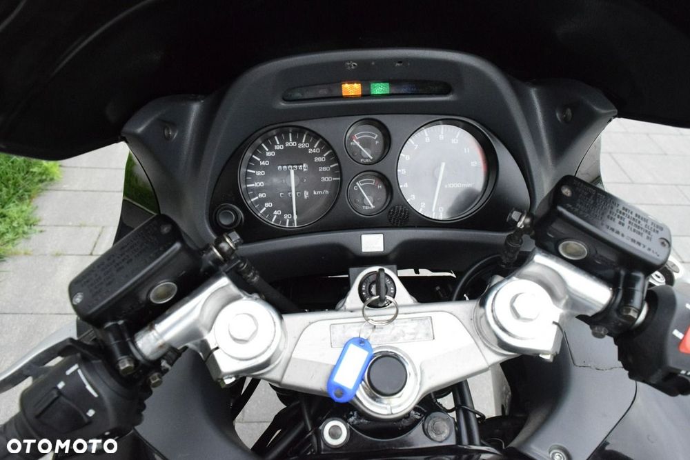 Honda CBR - 11