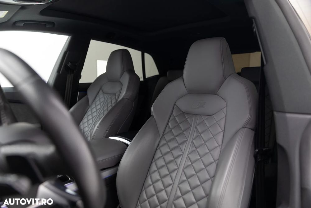 Audi Q8 55 TFSIe quattro tiptronic - 23