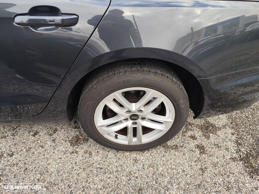 Audi A4 Avant 30 TDI S tronic - 8