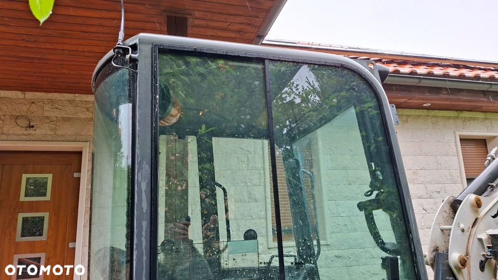 Bobcat E20 - 14