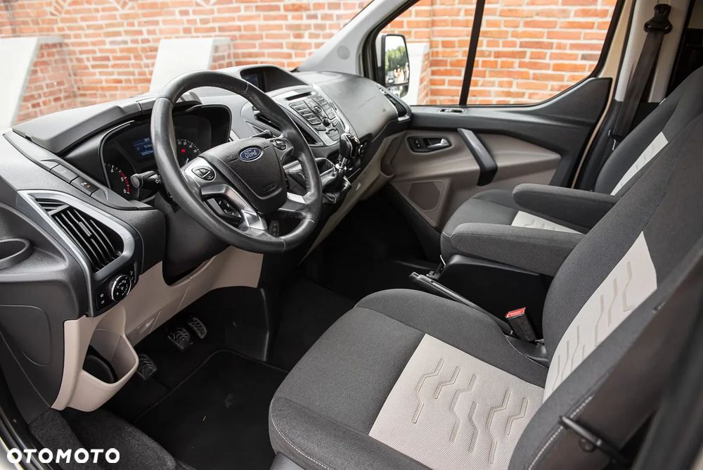 Ford Tourneo Custom 300 L1H1 VA Titanium - 15