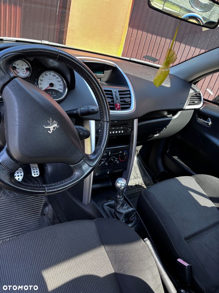 Peugeot 207 - 9