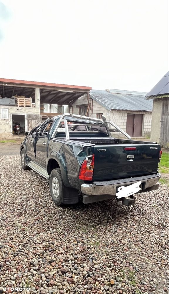 Toyota Hilux - 5