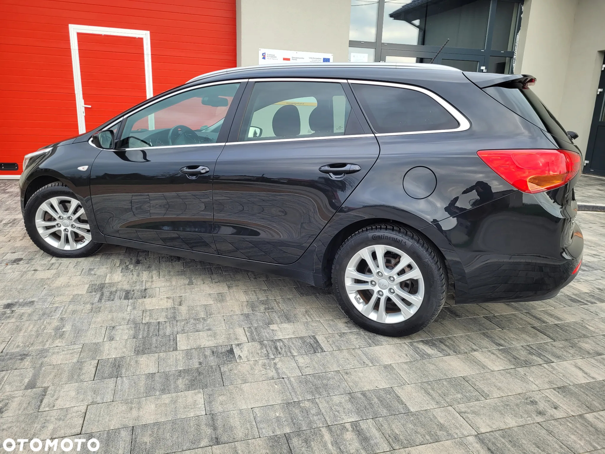 Kia Ceed 1.6 CRDi 128 ISG SW Dream Team Edition - 10
