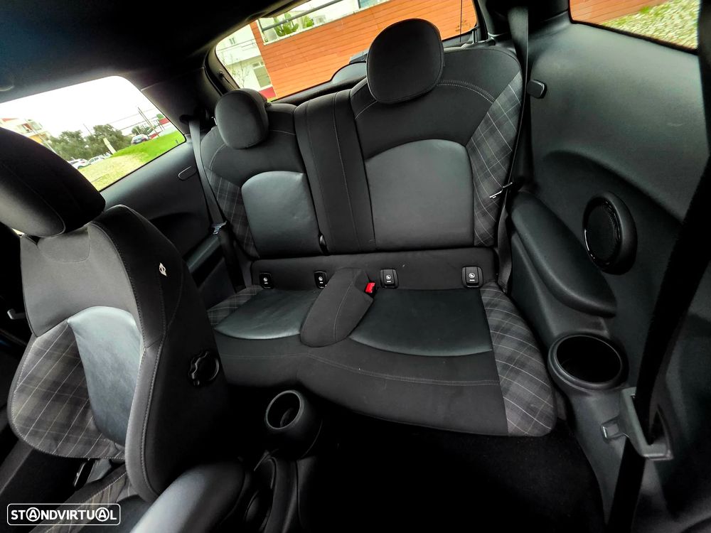 MINI 3 Portas Cooper D - 13