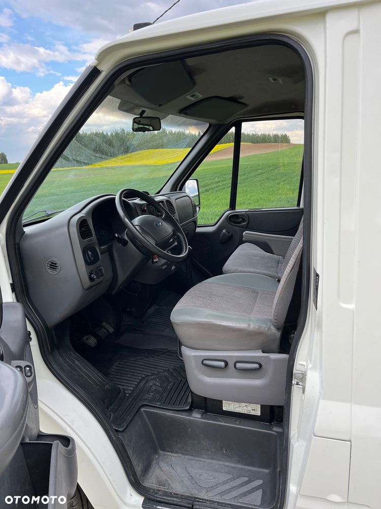 Ford Transit - 4