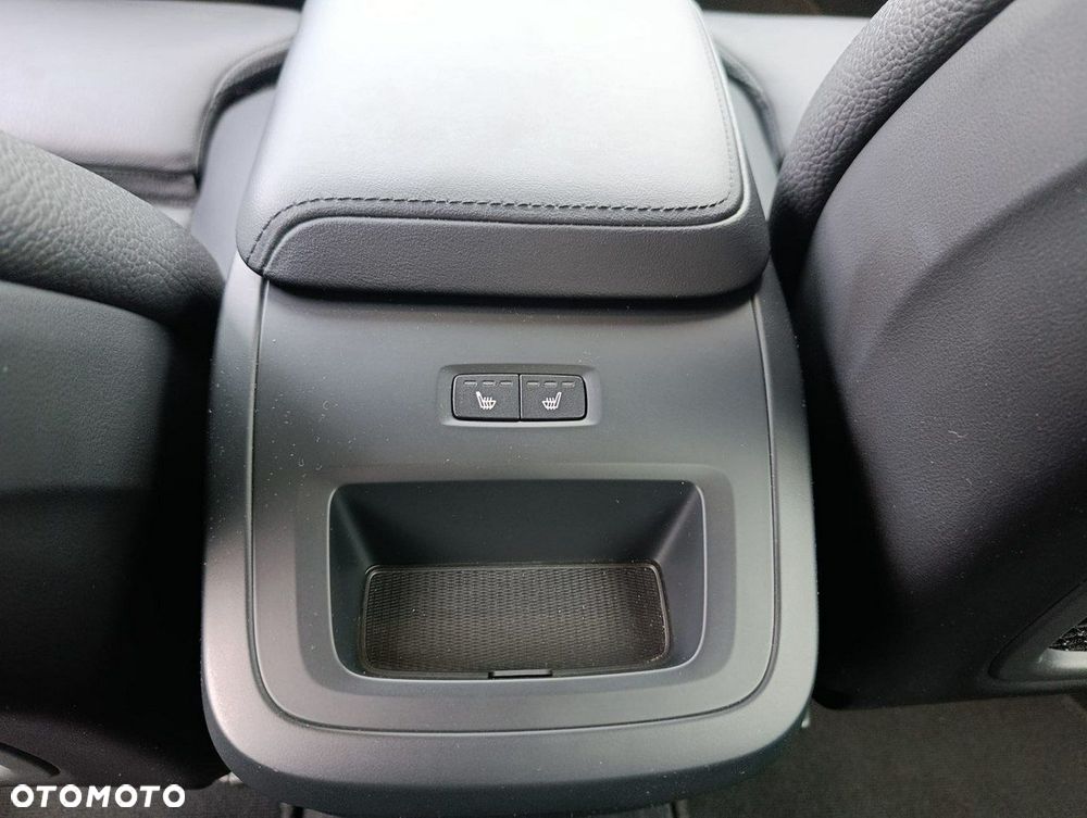 Volvo XC 60 B4 D AWD Plus Bright - 17