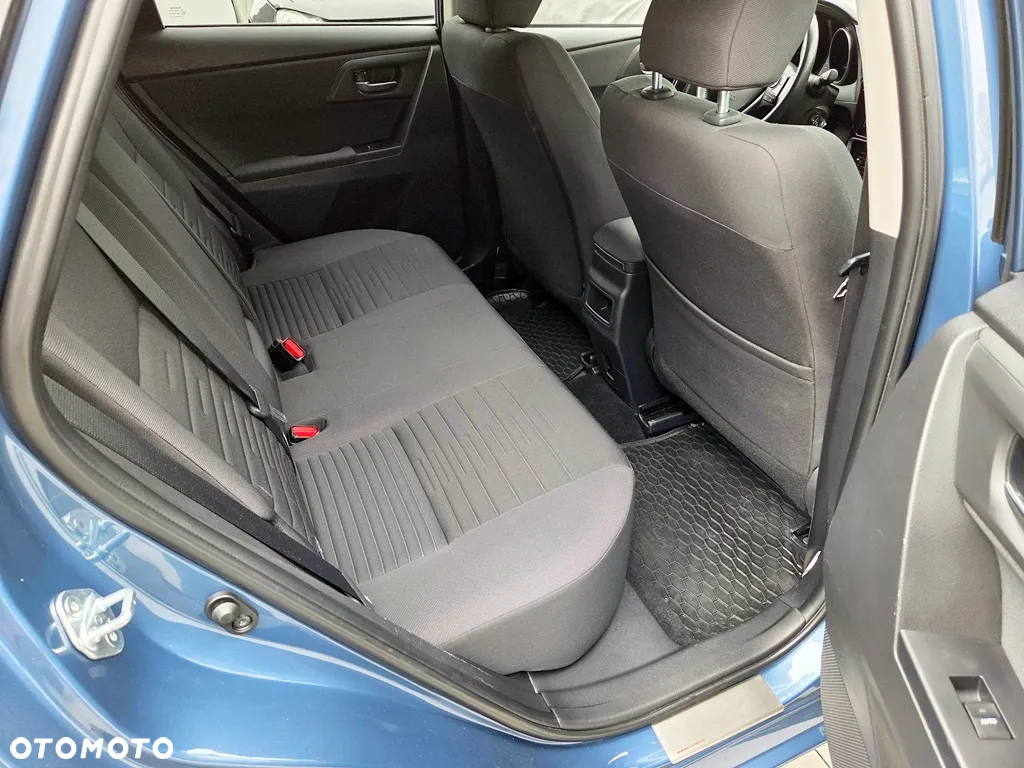 Toyota Auris 1.2 T Premium - 25