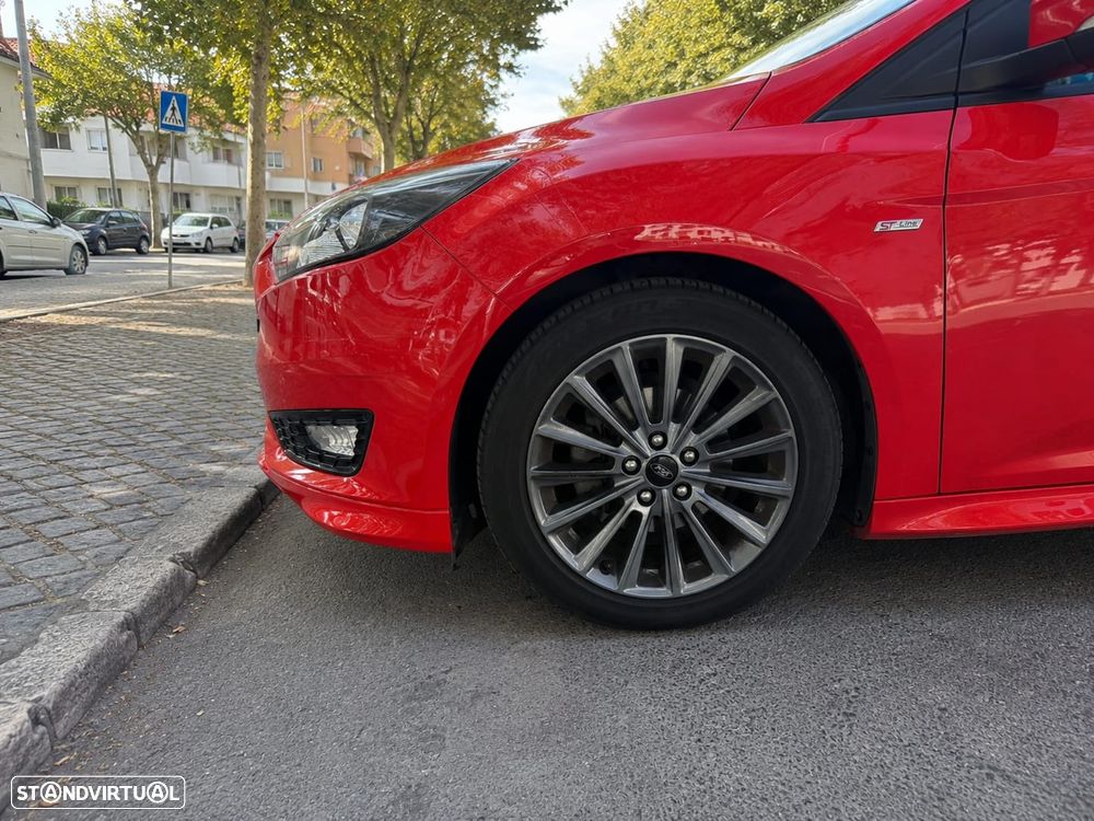 Ford Focus 1.0 SCTi ST-Line - 3