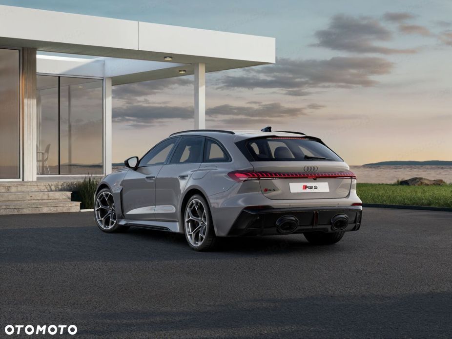 Audi RS5 Avant - 4