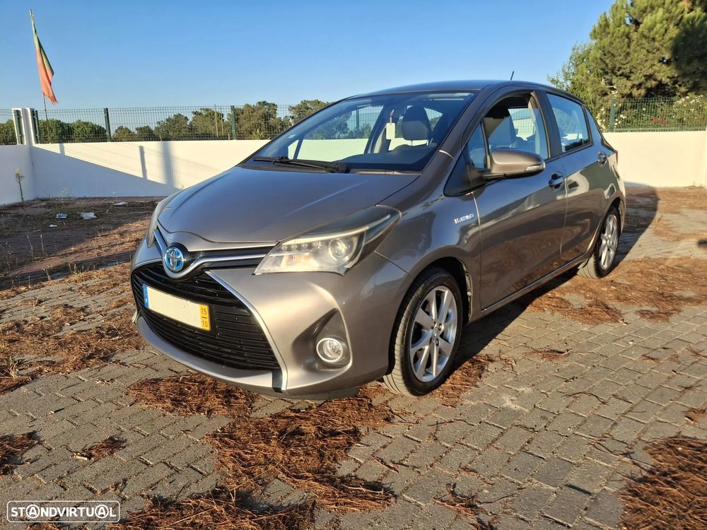Toyota Yaris 1.5 HSD Comfort +P.Style+P.Techno - 1