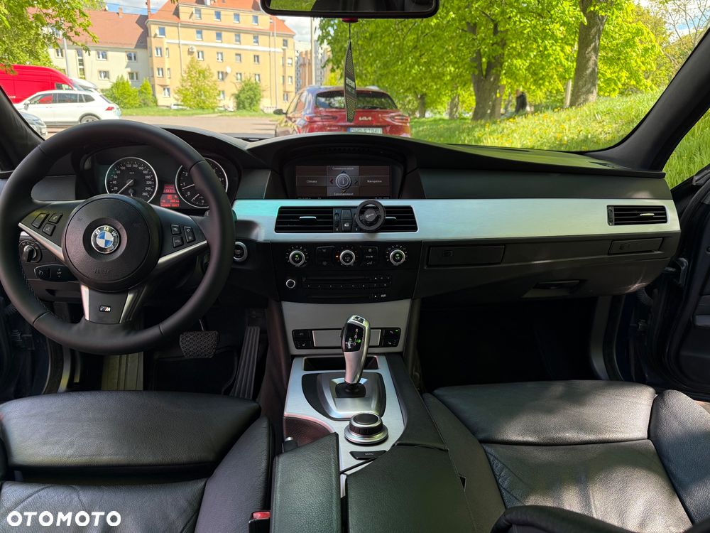 BMW Seria 5 525i Edition Sport - 24