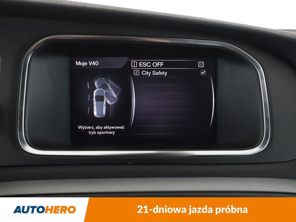 Volvo V40 - 22