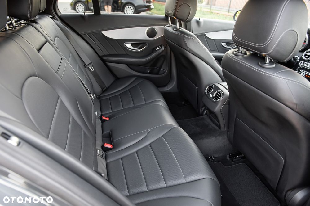 Mercedes-Benz Klasa C 250 (BlueTEC) d 7G-TRONIC AMG Line - 21