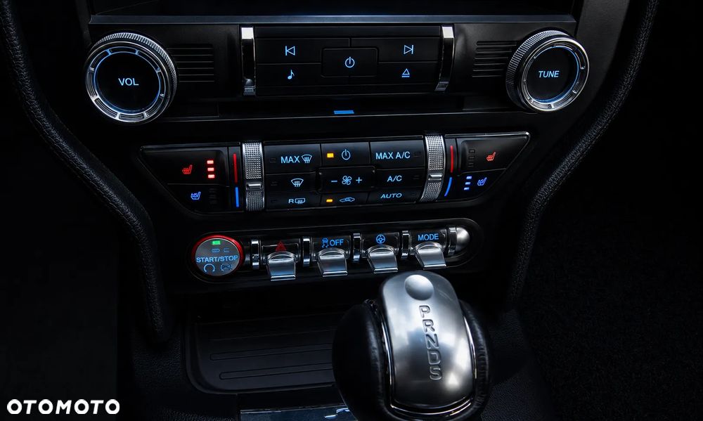 Ford Mustang 5.0 V8 GT - 14