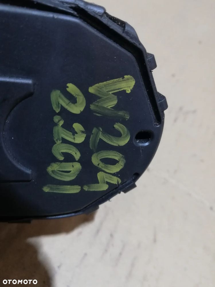 PRZEPUSTNICA MERCEDES W204 A6510900070 - 2