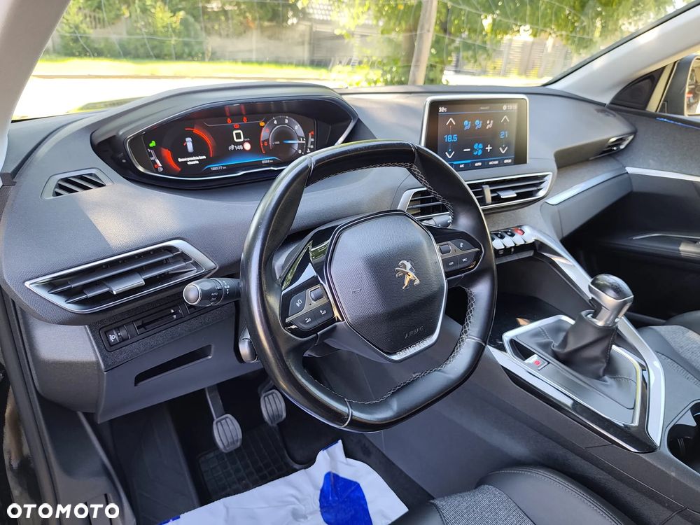 Peugeot 5008 BlueHDi 130 Allure - 18