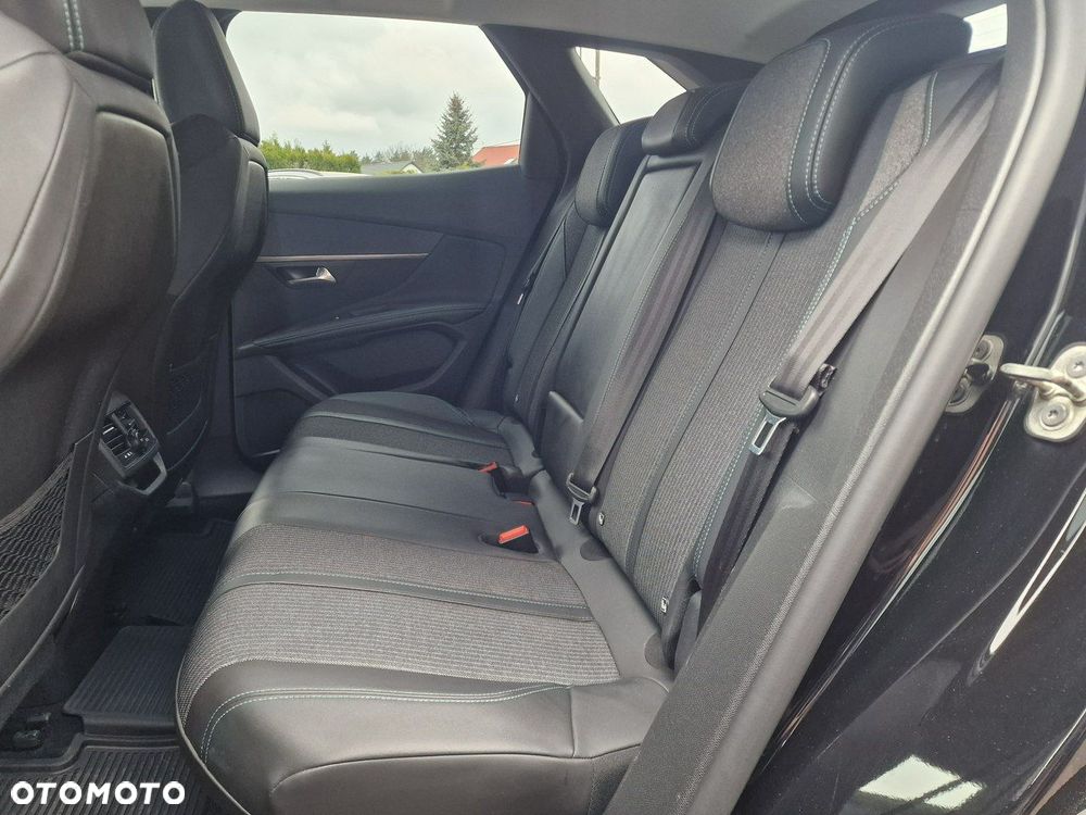 Peugeot 3008 1.5 BlueHDi Allure S&S EAT8 - 23