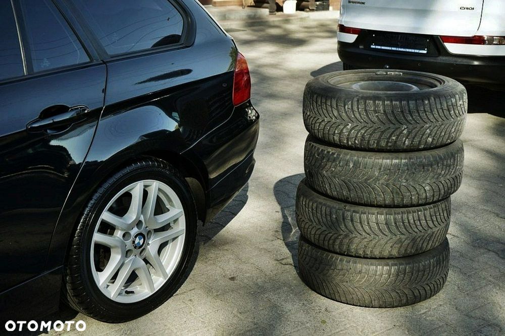 BMW Seria 3 318i - 32