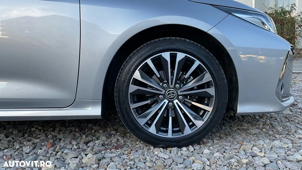 Toyota Corolla Sedan 1.8 HSD Dynamic - 16