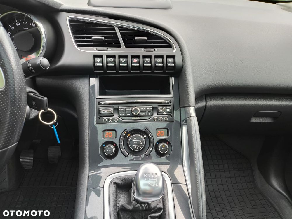 Peugeot 3008 HDi 150 Allure - 32