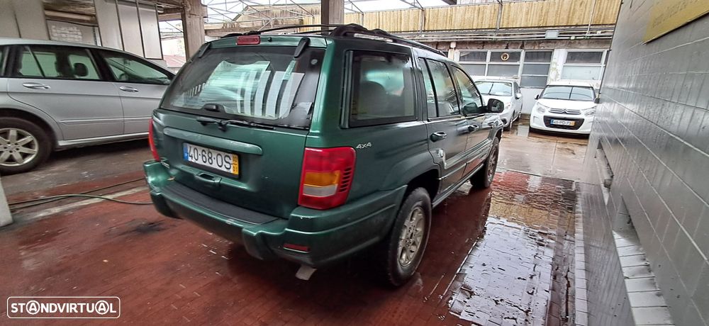 Jeep Grand Cherokee 3.1 TD Laredo - 12