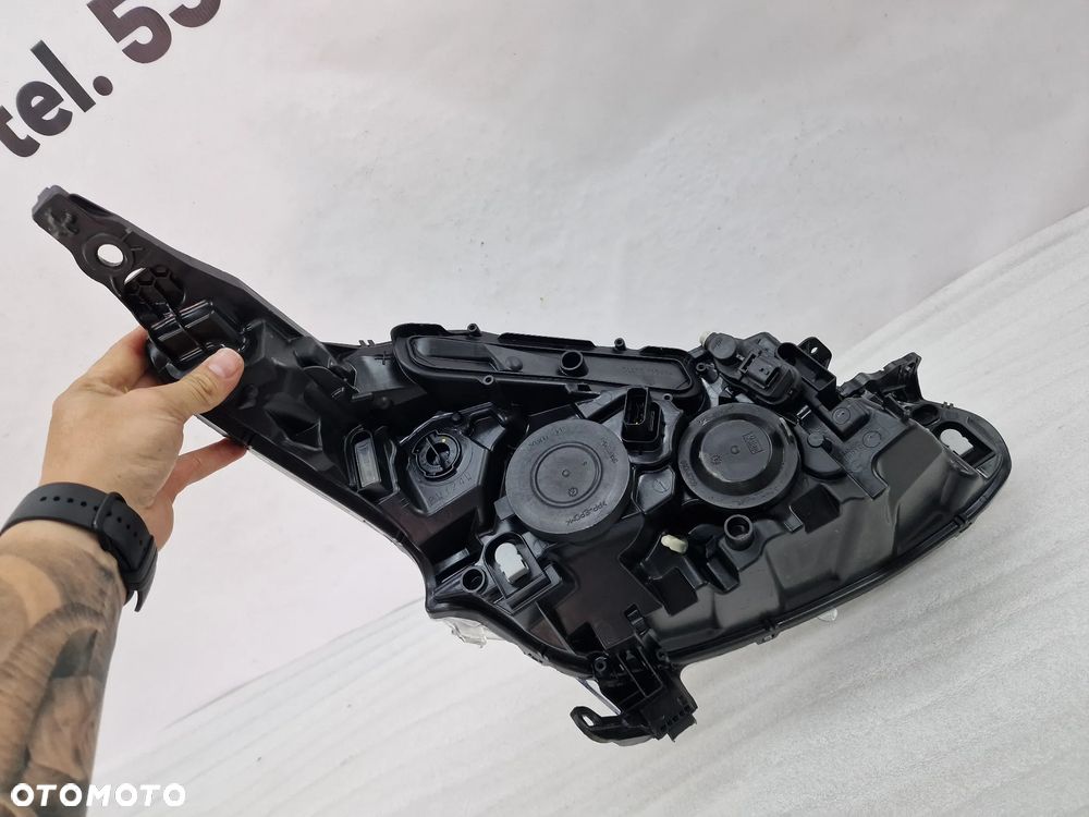 PEUGEOT 208 12- LEWA LAMPA PRZEDNIA PRZÓD SOCZEWKA + LED , NR 9802221480 , NR AUKCJI LA650 - 11