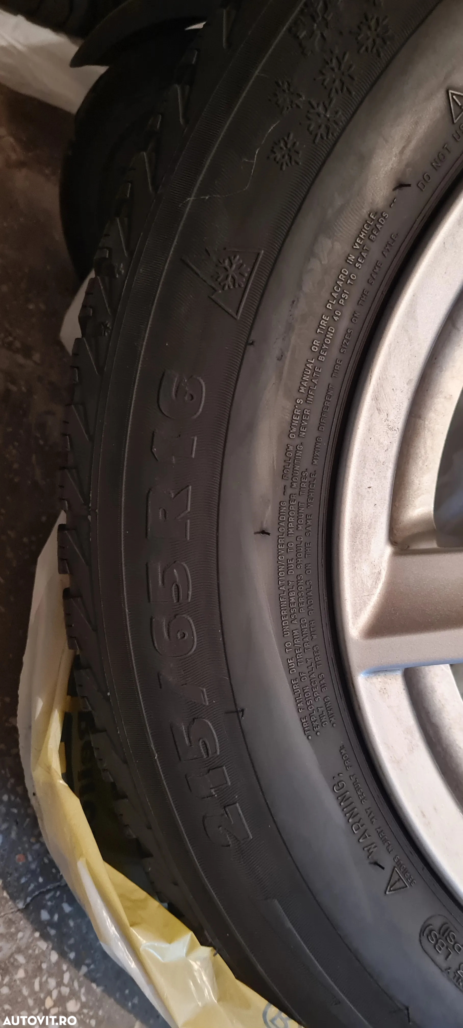 Set jante r16 cu Anvelope iarna 215/65/16 - 2