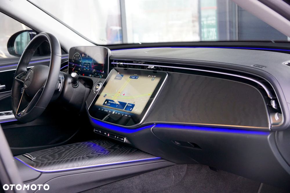 Mercedes-Benz Klasa E 220 d 9G-TRONIC Edition AVANTGARDE - 21
