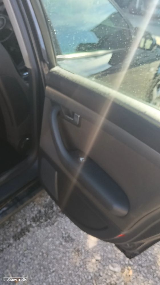 Audi A4 Avant 1.9 TDI m5 Sport - 19