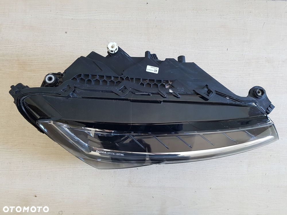 skoda superb iii 19^ prawy reflektor full led 3v1941016e ładny - 7