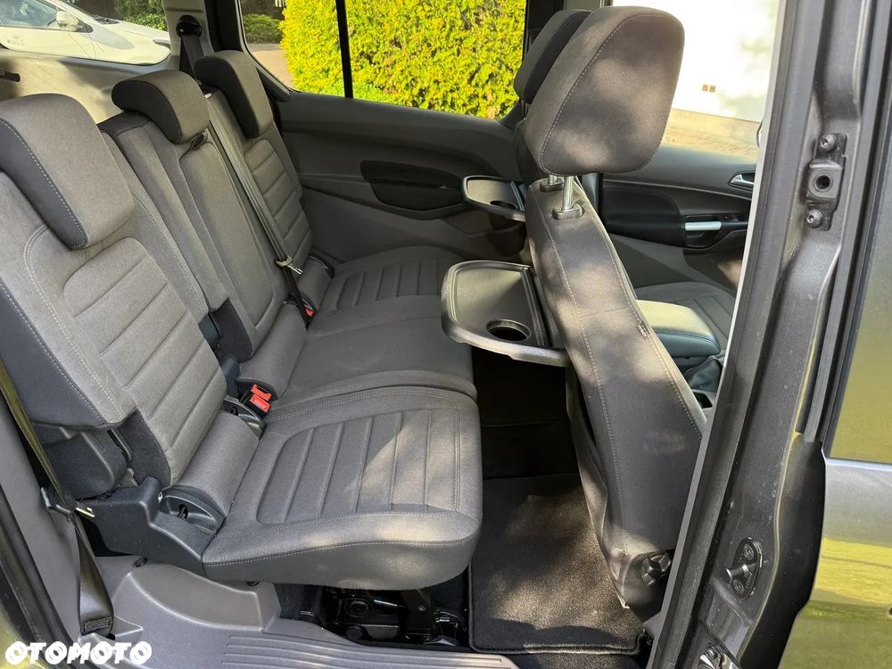 Ford Tourneo Connect Grand - 14