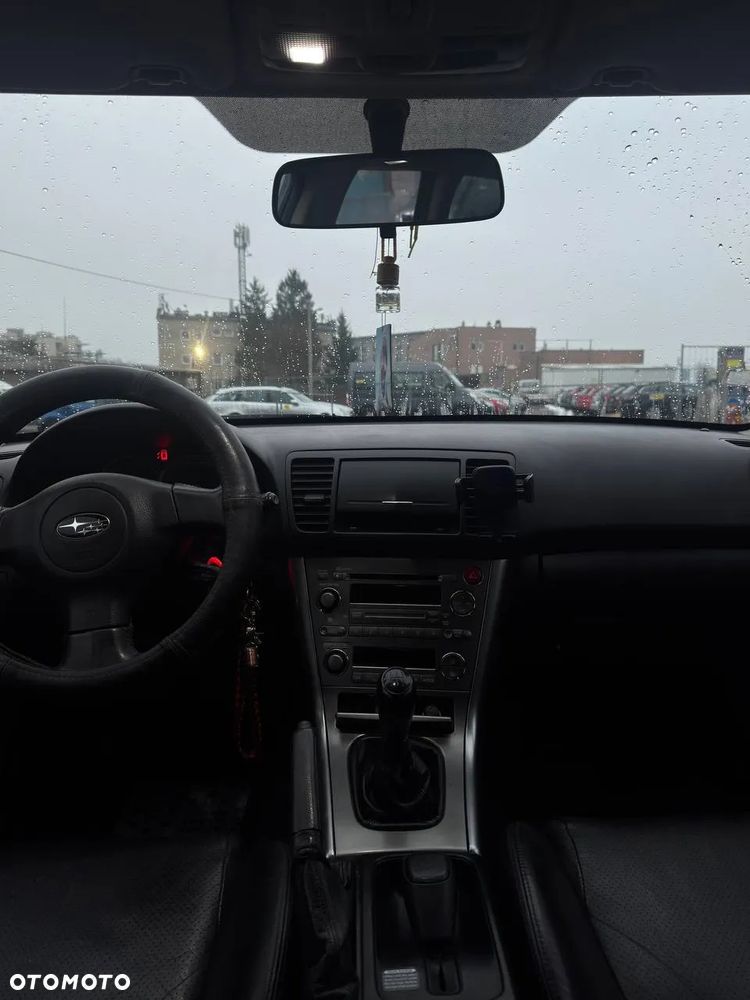 Subaru Legacy 2.0 4WD Celebration - 8