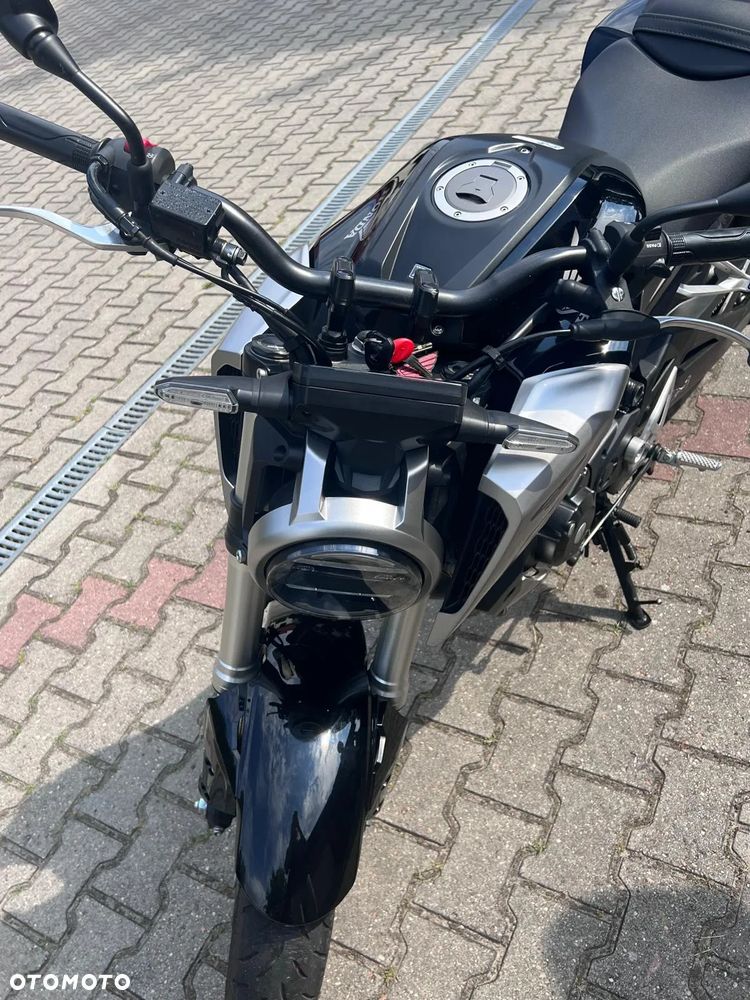 Honda CB - 9