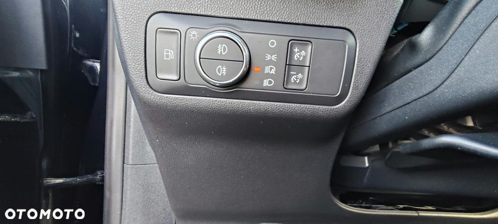 Ford Kuga - 32