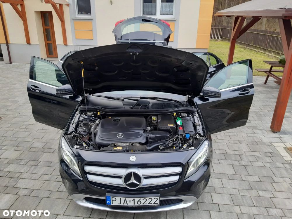 Mercedes-Benz GLA - 22