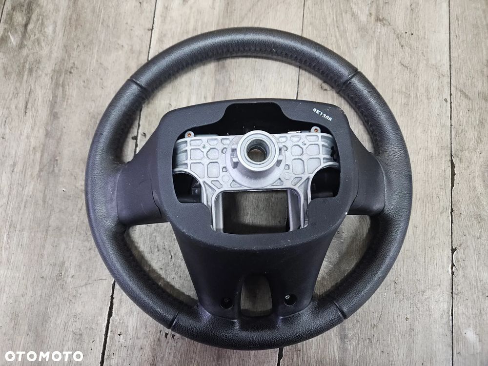 Kierownica skórzana Kia Picanto I lift 1,1 benzyna 2010r - 5