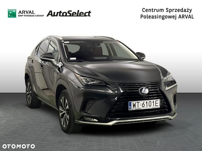 Lexus NX 300h Business Edition AWD - 8