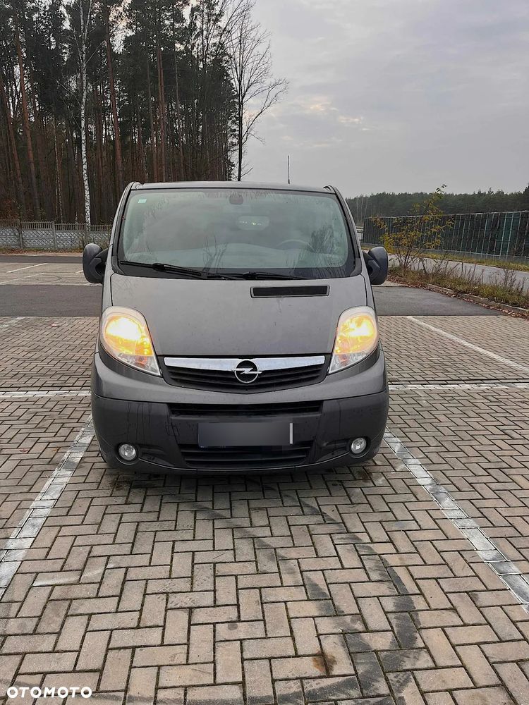 Opel Vivaro - 1