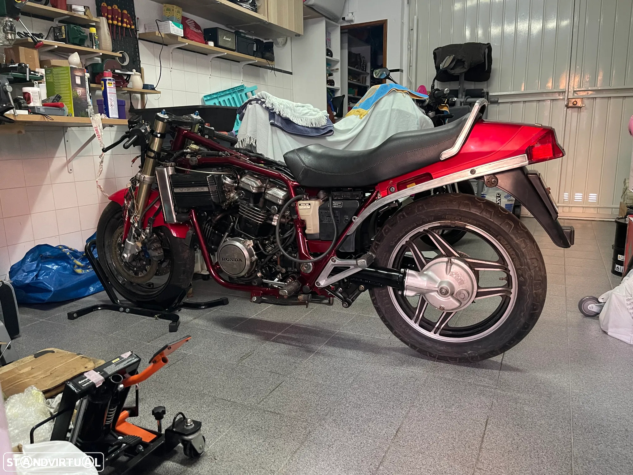 Honda VF Honda VF750 V45 SABRE - 15