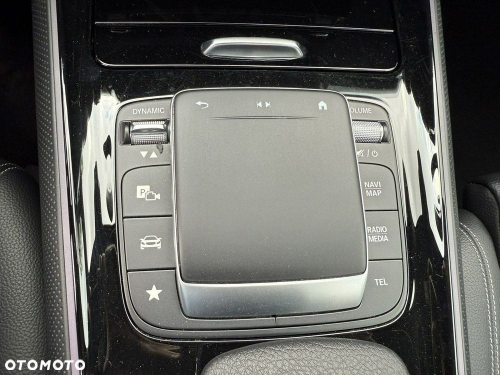 Mercedes-Benz GLB 200 7G-DCT - 31