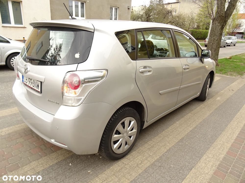 Toyota Verso 1.8 Prestige EU5 - 10